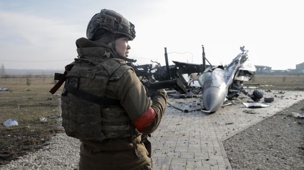 Военнослужащие группировки войск Север в освобожденной Судже Военнослужащие группировки войск Север в освобожденной Судже