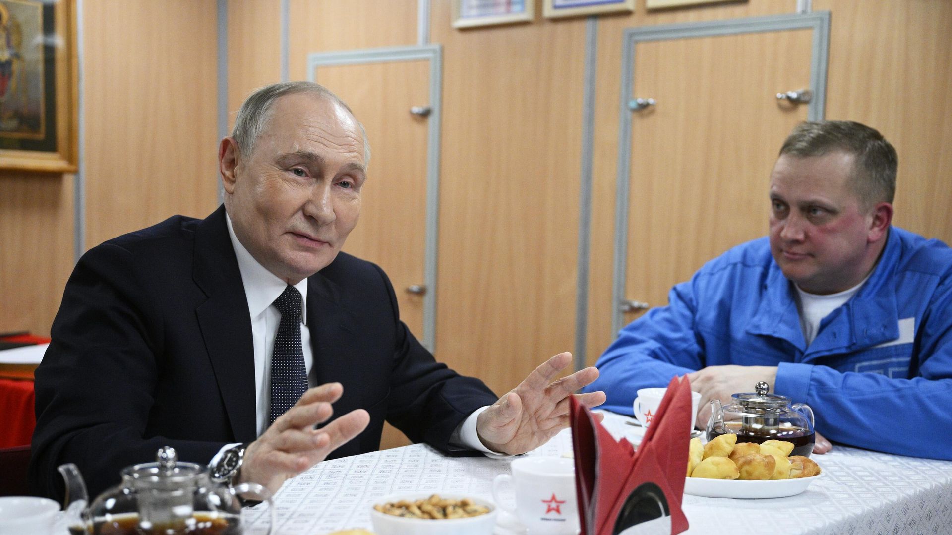 Рабочая поездка президента Владимира Путина в Мурманск Рабочая поездка президента Владимира Путина в Мурманск - РИА Новости, 1920, 28.03.2025