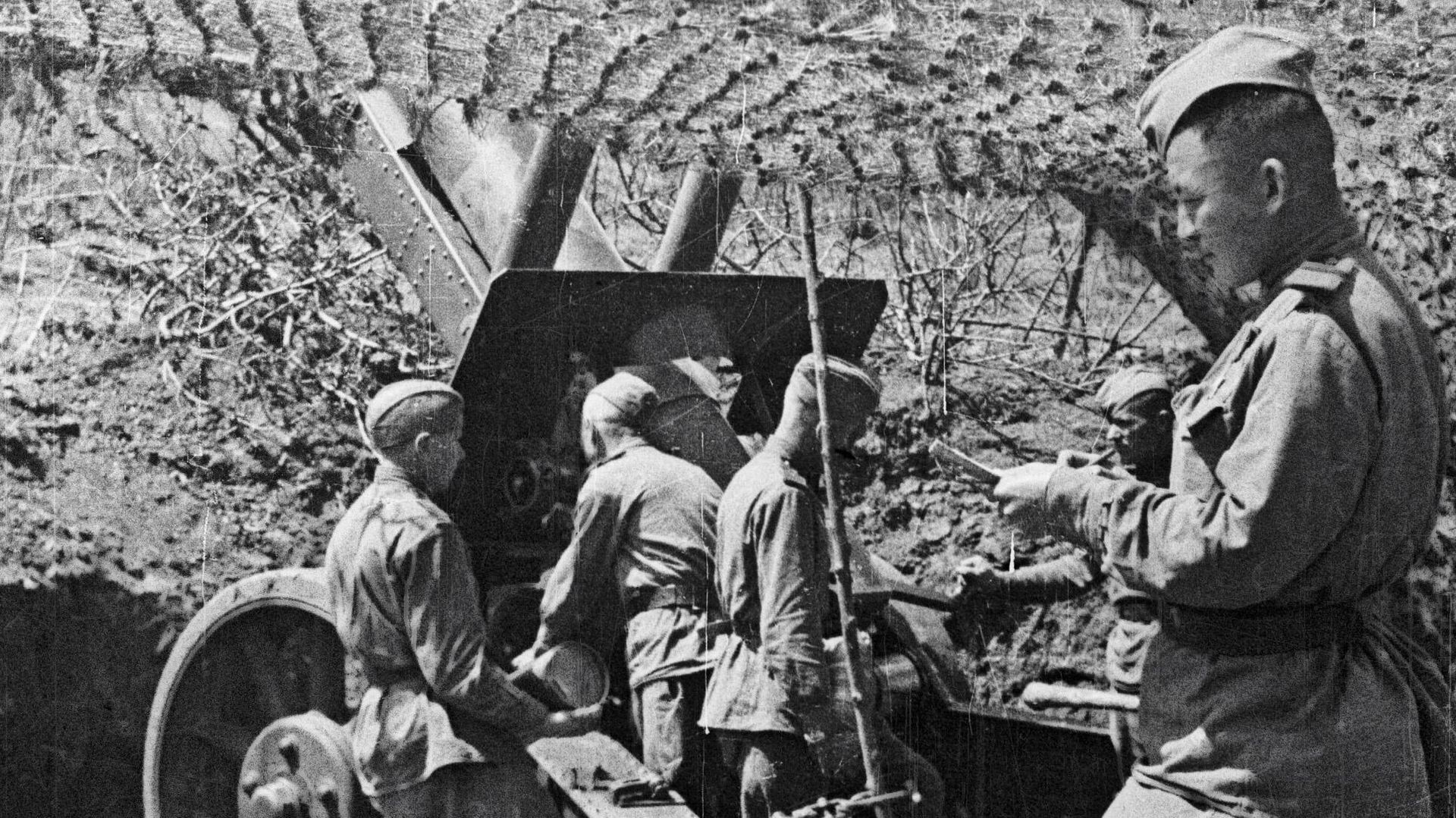 Фотоальбом Победы - РИА Новости, 1920, 03.04.2025