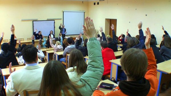  Более пятидесяти молодых мариупольцев в апреле 2023-го проголосовали за создание общественной организации Мариупольское телевидение.