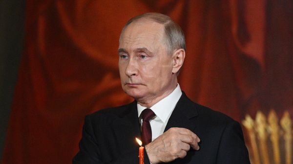 Пасхальное богослужение в храме Христа Спасителя