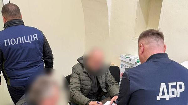 Нацполиция Украины разоблачила командира ВСУ, начислившего боевые на миллионы гривен