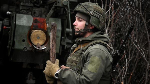 Стрельба снарядами Краснополь из гаубицы 2А65 Мста-Б ЦВО на Красноармейском направлении