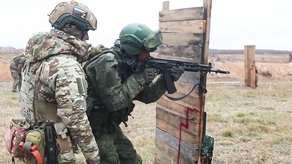 Боевая подготовка солдат из КНДР в Курской области