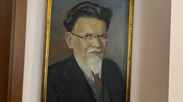 Портреты советских вождей. Донецкая клиническая больница им. М.Калинина. 