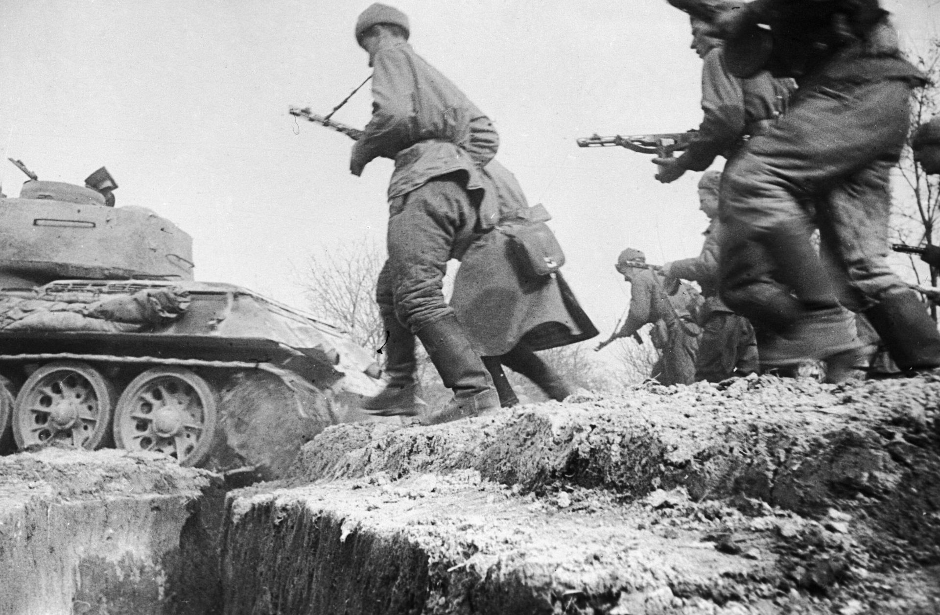 Освобождение Украины. Советские войска идут в наступление. - РИА Новости, 1920, 19.05.2025