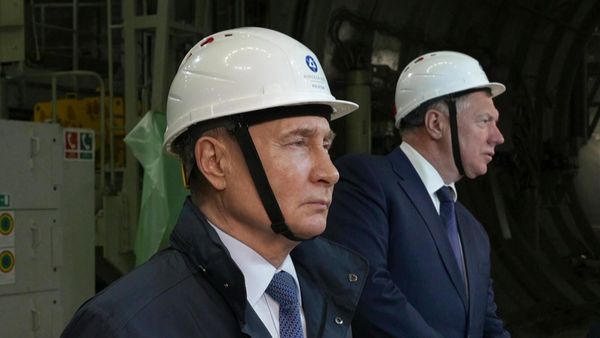 Президент Владимир Путин посетил Курскую область