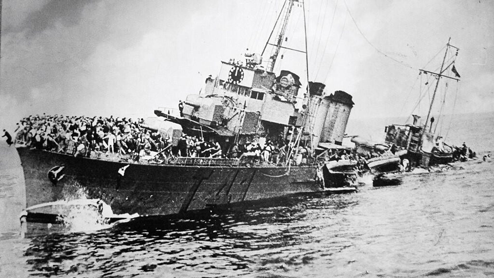Дюнкерк, 1940 год. Гибель французского эсминца с эвакуируемыми солдатами Дюнкерк, 1940 год. Гибель французского эсминца с эвакуируемыми солдатами - РИА Новости, 1920, 04.06.2025