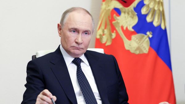 Президент Владимир Путин провел совещание с членами правительства РФ