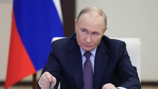 Президент Владимир Путин провел заседание Совета по реализации госполитики в сфере поддержки русского языка и языков народов России
