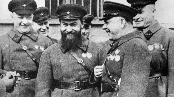 М. Тухачевский, Я. Гамарник, К. Ворошилов и А. Егоров М. Тухачевский, Я. Гамарник, К. Ворошилов и А. Егоров