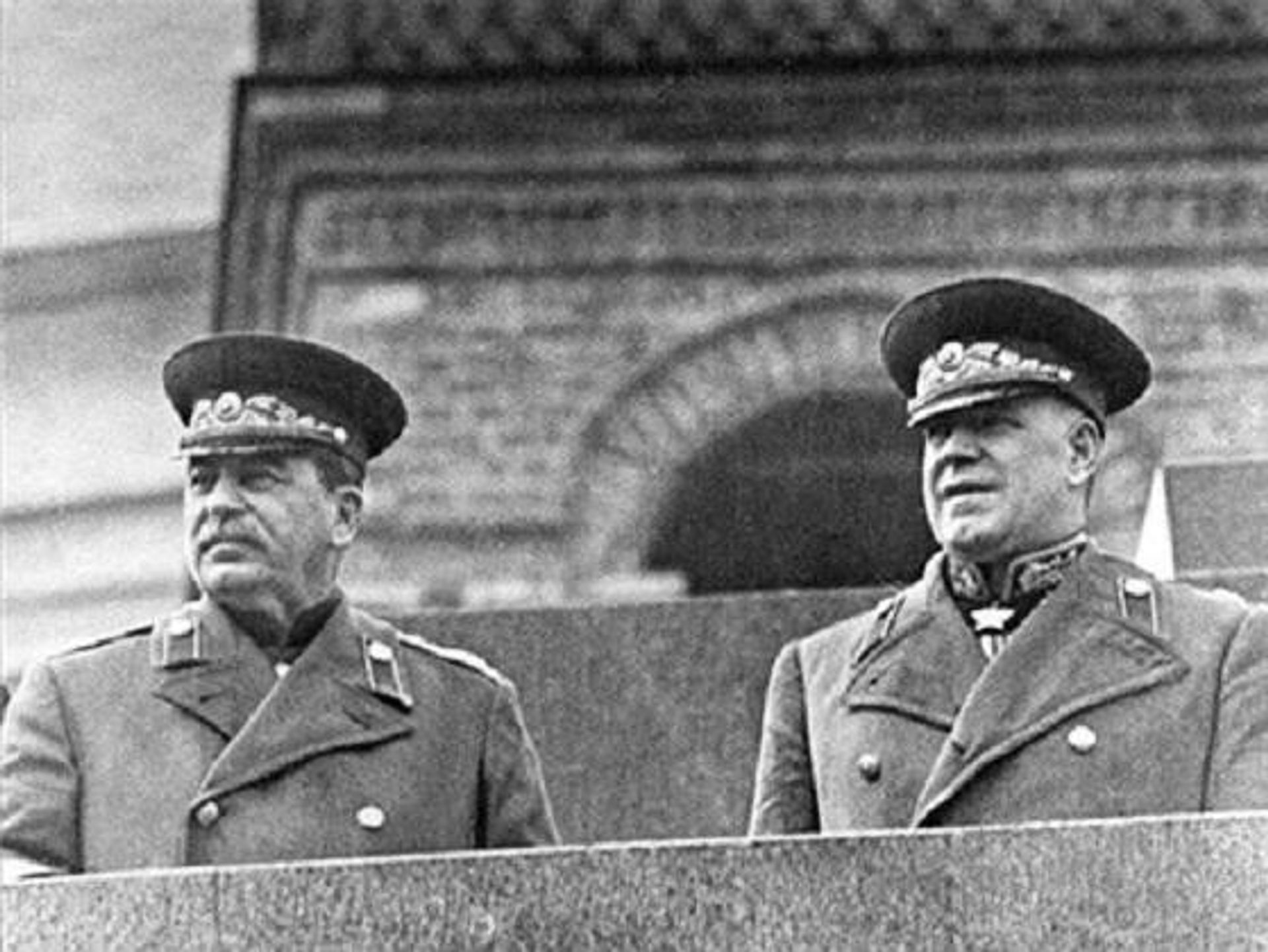 Сталин и Жуков. Парад Победы, 1945 год - РИА Новости, 1920, 05.12.2025