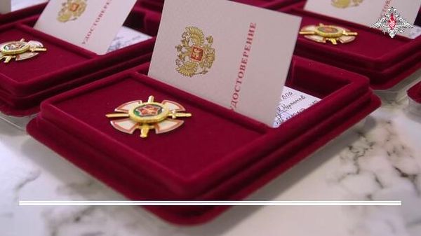 Знаки Отважный вручили военнослужащим и медицинскому персоналу группировки войск Центр в зоне СВО