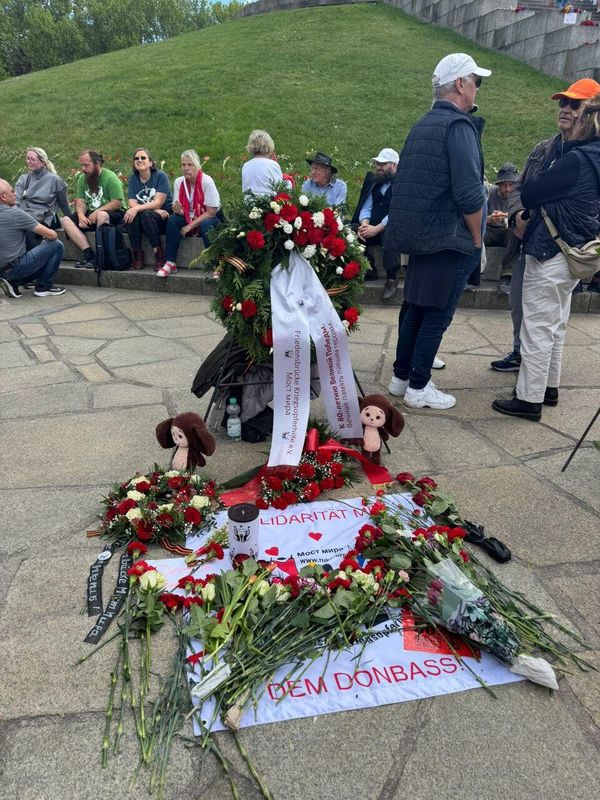 Немецкие антифашисты в поддержку Донбасса