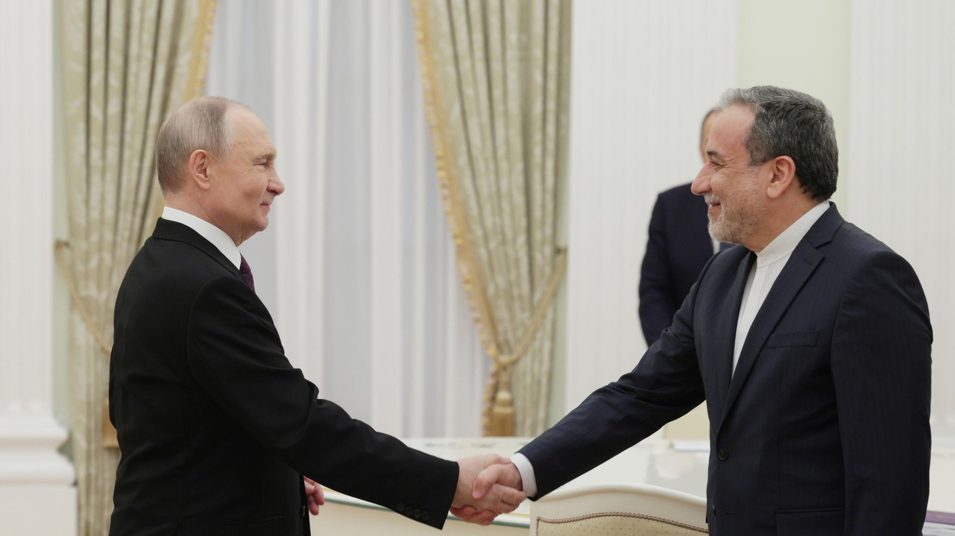 Президент Владимир Путин встретился с главой МИД Ирана и послом Ирана - РИА Новости, 1920, 23.06.2025