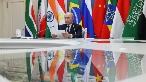 Президент Владимир Путин выступил по ВКС на XVII саммите БРИКС