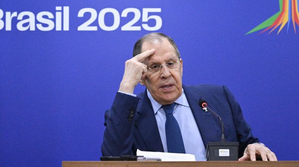 Пресс-конференция главы МИД РФ С. Лаврова на XVII саммите БРИКС