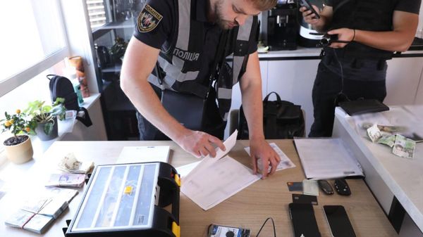 на Украине поймали группу изготовителей фальшивых документов для уклонистов