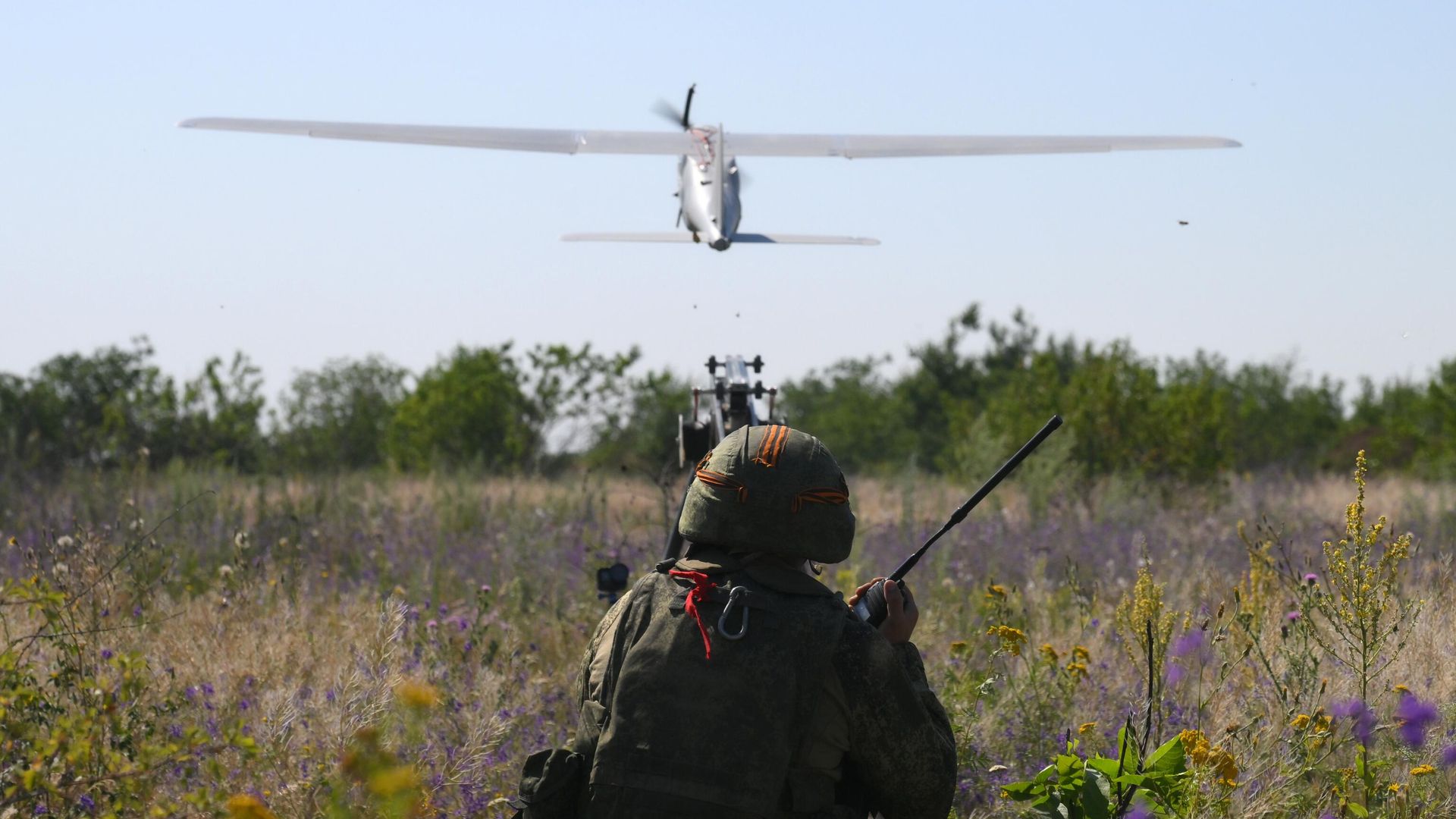 Боевая работа расчета БПЛА Орлан-10 группировки войск Центр - РИА Новости, 1920, 15.08.2026