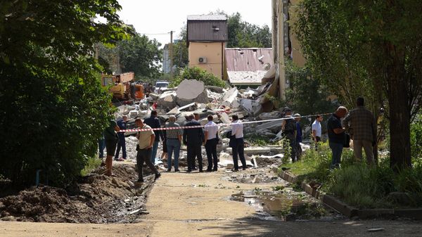 Взрыв газа в жилом доме в Саратове Взрыв газа в жилом доме в Саратове