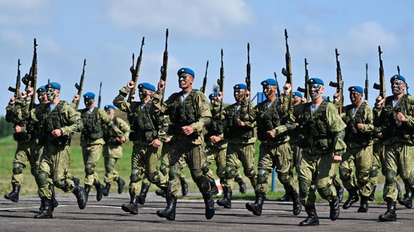 Празднование 95-й годовщины со дня образования Воздушно-десантных войск России Празднование 95-й годовщины со дня образования Воздушно-десантных войск России