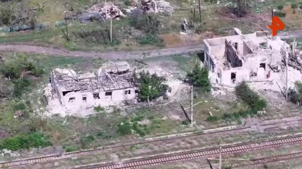 Освобожденное село Александро-Шультино в ДНР стало последним населённым пунктом перед выходом российских войск к Константиновке с юго-восточного направления, сообщили в Минобороны России
