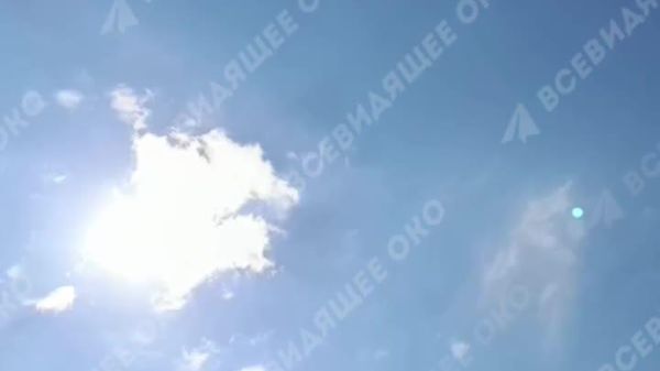 Над Винницкой областью сегодня пролетел самолет, сообщают украинские ТГ-каналы