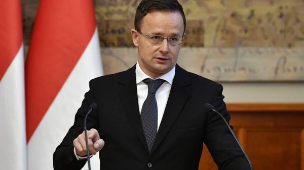 Венгрия требует от Украины прекратить провокации и попытки втянуть ее в войну с Россией