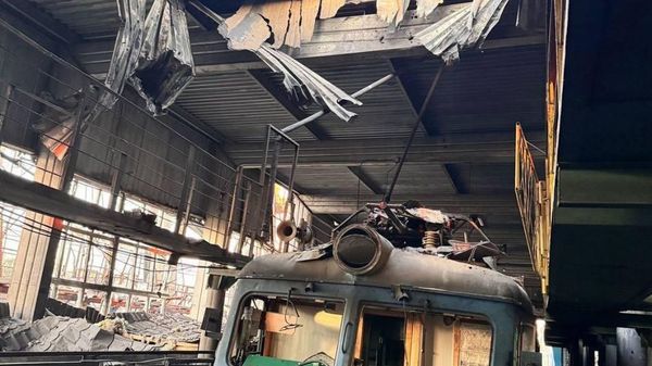 А вот и первые кадры из ДЕПО и ж/д вокзала в Знаменке
