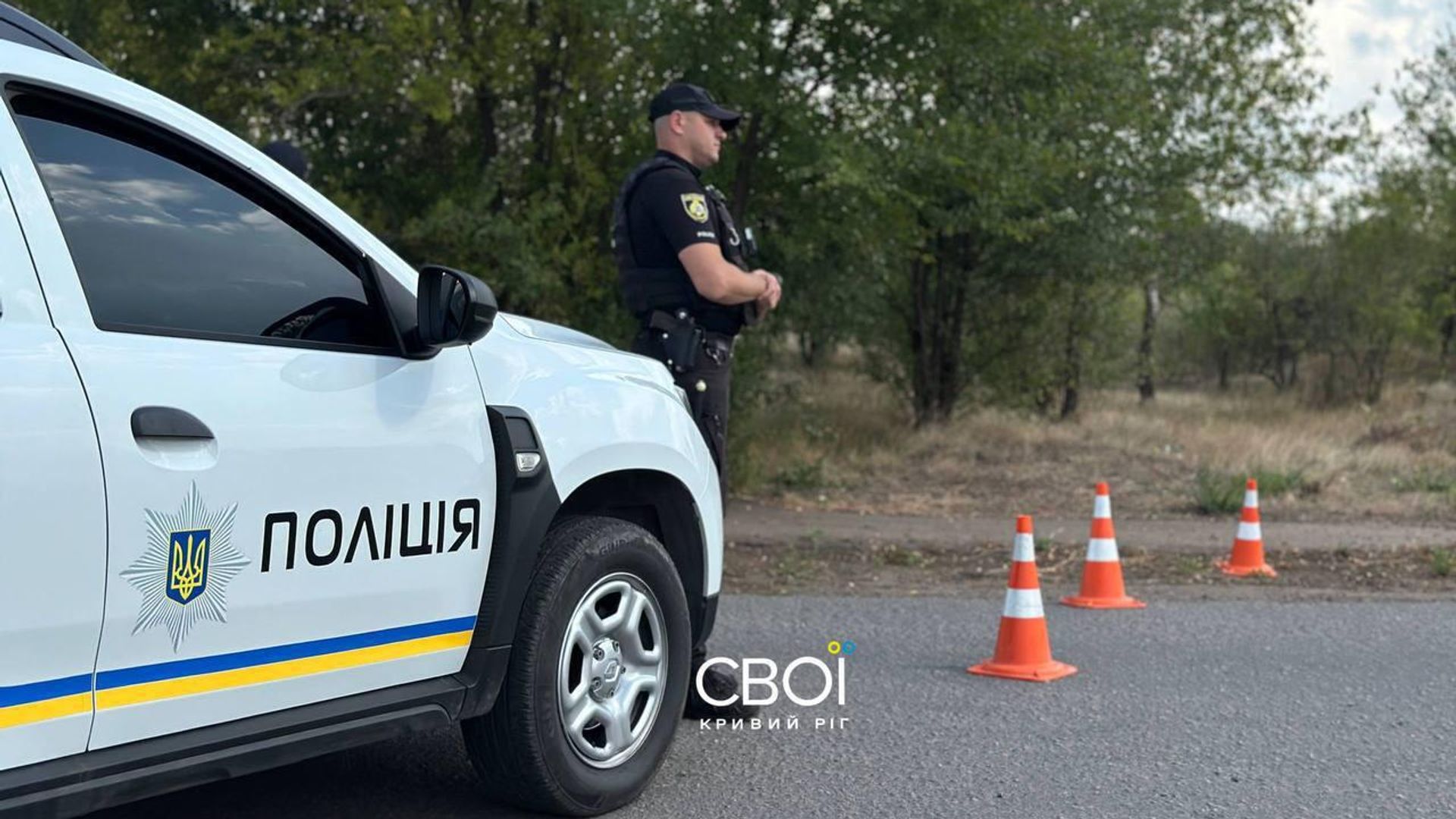 В Кривом Роге 25-летний полицейский застрелился из служебного оружия в машине у кладбища - РИА Новости, 1920, 06.05.2026