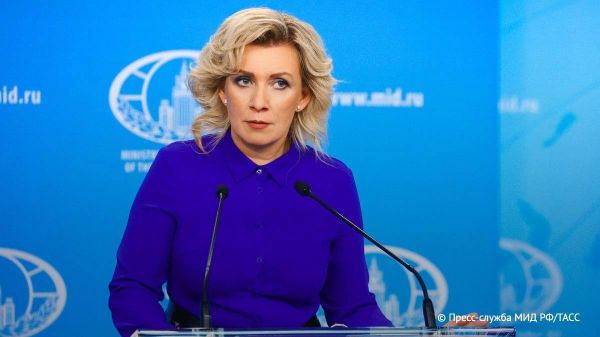 Киев целенаправленно бил по детям и их родителям, атаковав детскую площадку в парке Гулливер в Донецке, заявила Мария Захарова