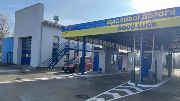 Украинские студенты массово берут академотпуска, чтобы уехать за границу Украинские студенты массово берут академотпуска, чтобы уехать за границу