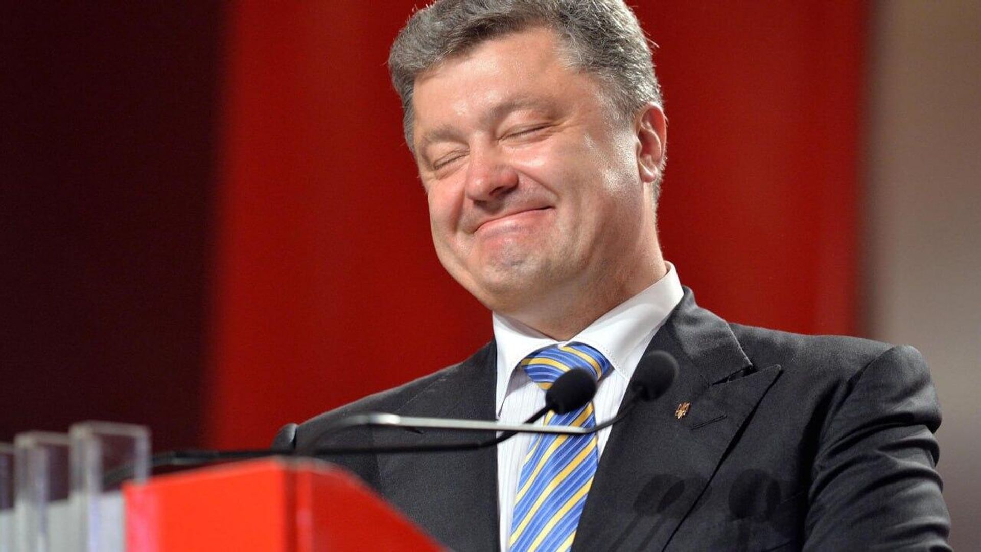 Как неожиданно — Порошенко* опять разбогател - РИА Новости, 1920, 19.10.2025