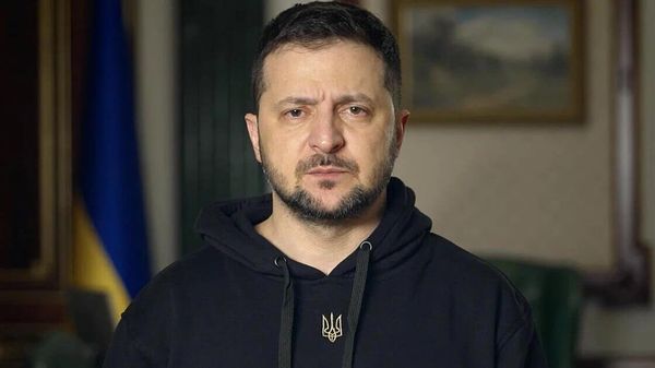 Диктатор Зеленский на встрече с депутатами сообщил заявил о потенциальных трудных решениях