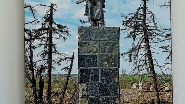 В резиденции Путина появились новые фотографии — из зоны СВО