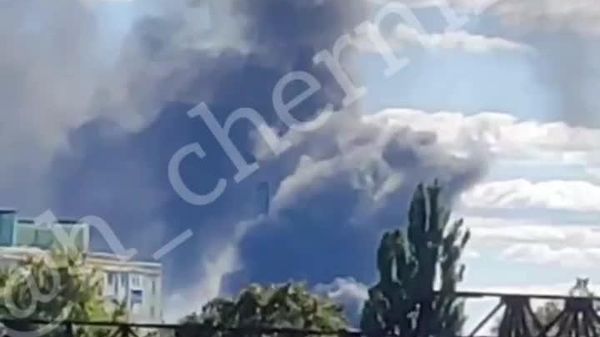 В Чернигове взрывы В Чернигове взрывы
