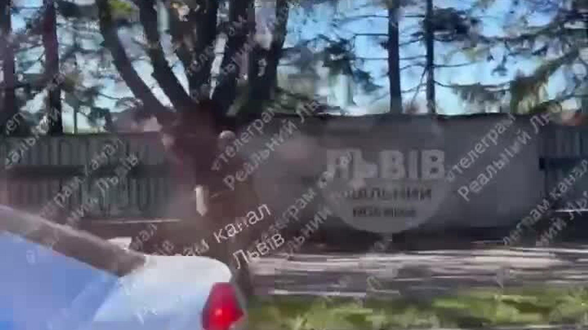 Во Львове сотрудник ТЦК открыл огонь при задержании мужчины - РИА Новости, 1920, 27.09.2025