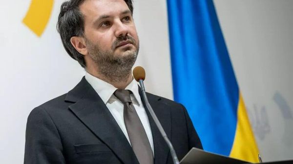 Мастер-класс криворожской школы дипломатии провёл спикер МИД Украины Георгий Тихий