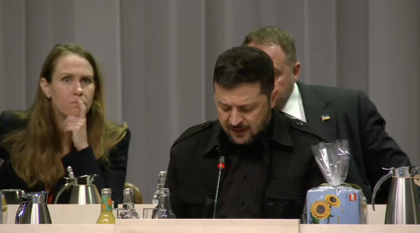 Ермак спрятался за Зеленского