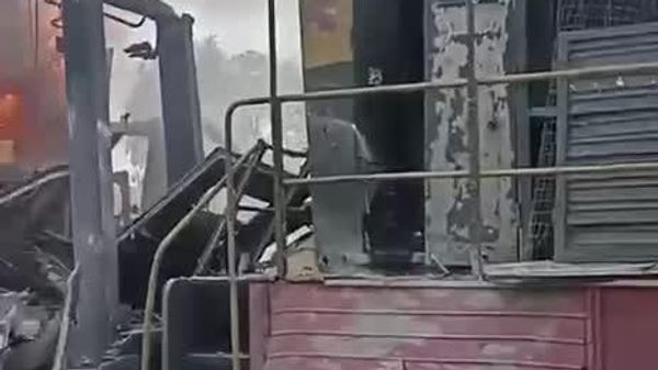 Бандеровские СМИ подняли крик, будто поезд, по которому били Герани на вокзале в Шостке, был пассажирский