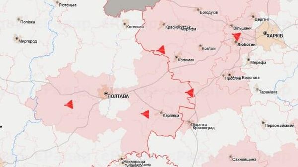 Украинские мониторинговые каналы сообщают о нескольких Геранях, курсирующих в небе около Полтавы и Харькова