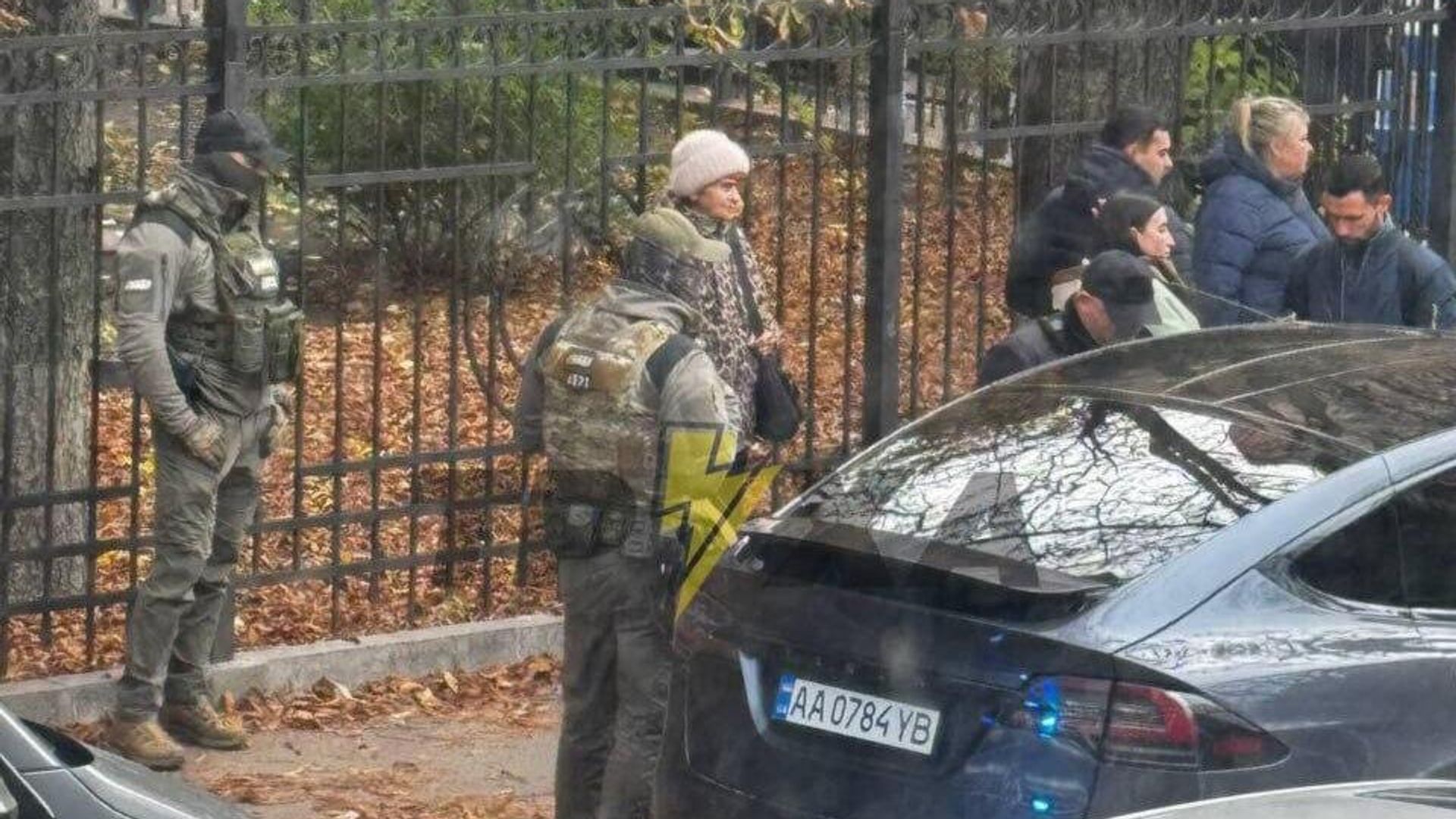 В Офис генпрокурора в Киеве пришли детективы Антикоррупционного бюро, на месте много спецназа В Офис генпрокурора в Киеве пришли детективы Антикоррупционного бюро, на месте много спецназа - РИА Новости, 1920, 16.10.2025
