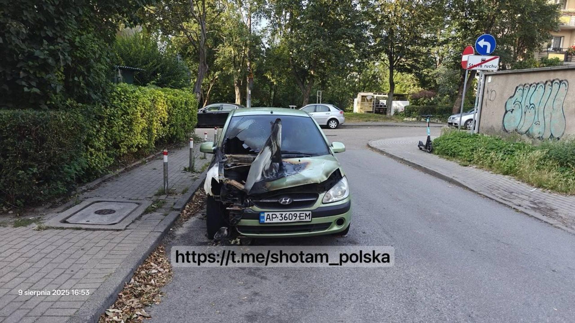 В Польше эпидемия поджогов авто с украинскими номерами В Польше эпидемия поджогов авто с украинскими номерами - РИА Новости, 1920, 19.10.2025