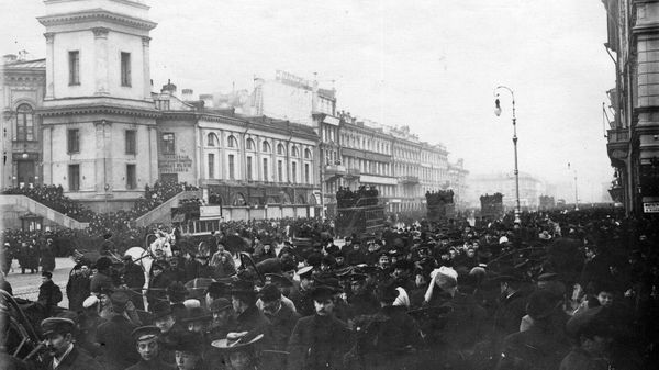Демонстрация в Петербурге 18 октября 1905 года