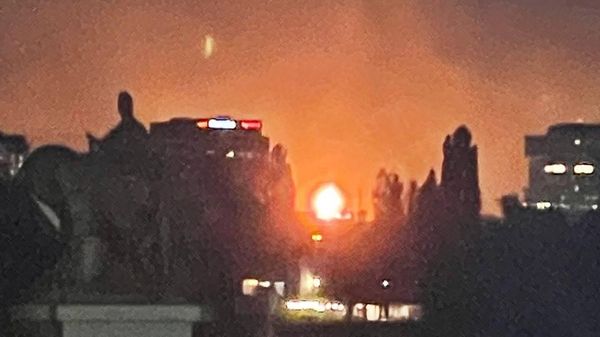 После слов главы МИД Польши в Словакии загорелся НПЗ
