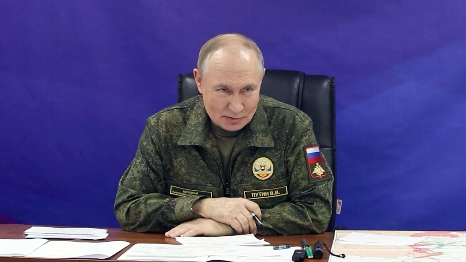 Президент Владимир Путин посетил пункт управления Объединённой группировки войск - РИА Новости, 1920, 26.10.2025