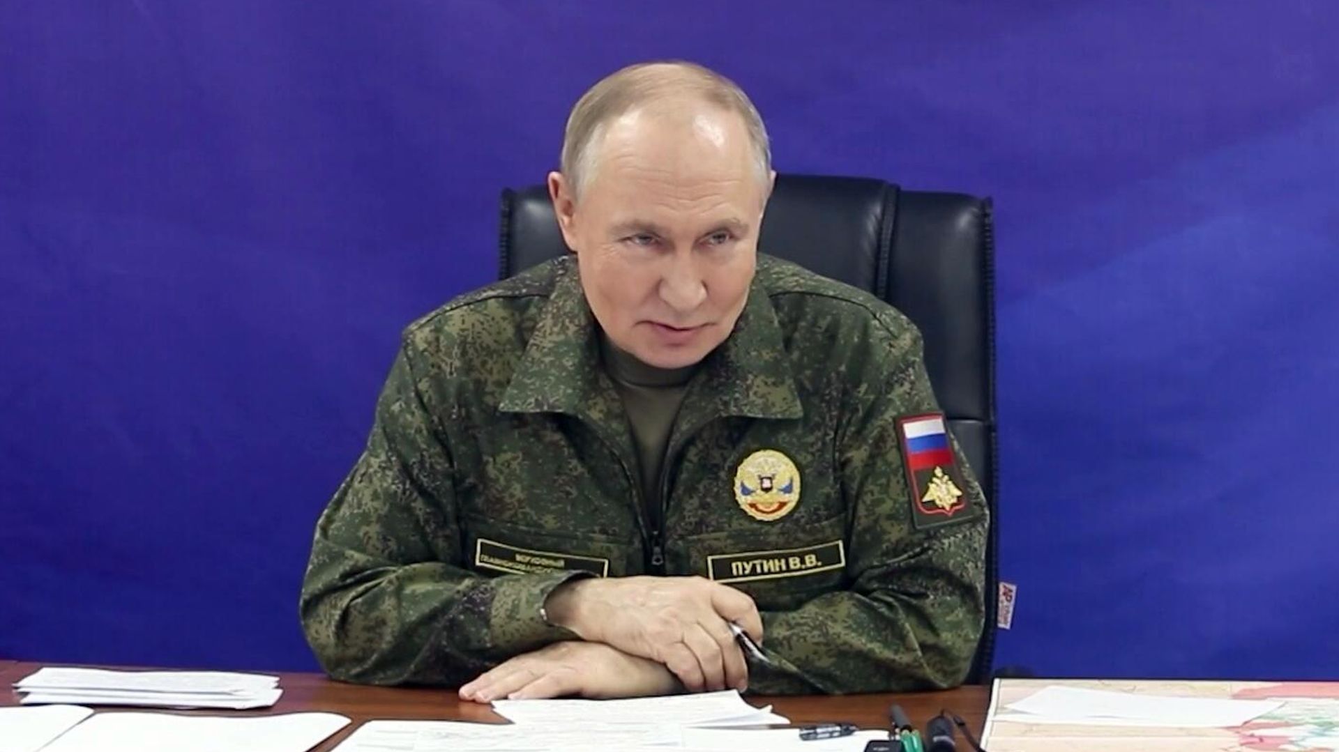 Президент Владимир Путин посетил пункт управления Объединённой группировки войск - РИА Новости, 1920, 21.05.2026