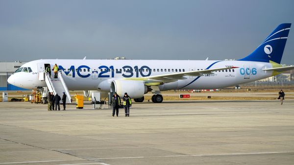 Второй импортозамещенный самолет МС-21 поднялся в воздух Второй импортозамещенный самолет МС-21 поднялся в воздух
