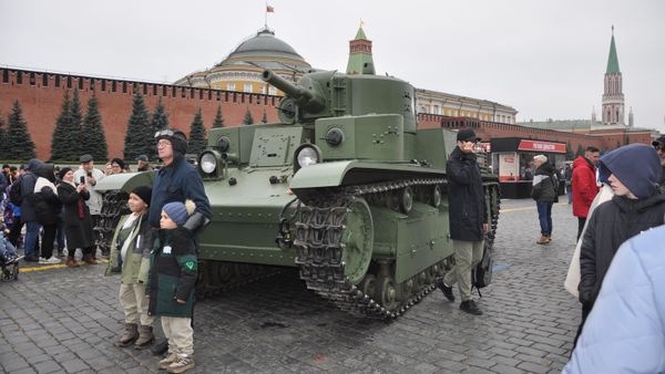 Выставка Город живых историй. Танк Т-28 из коллекции Музея техники Вадима Задорожного