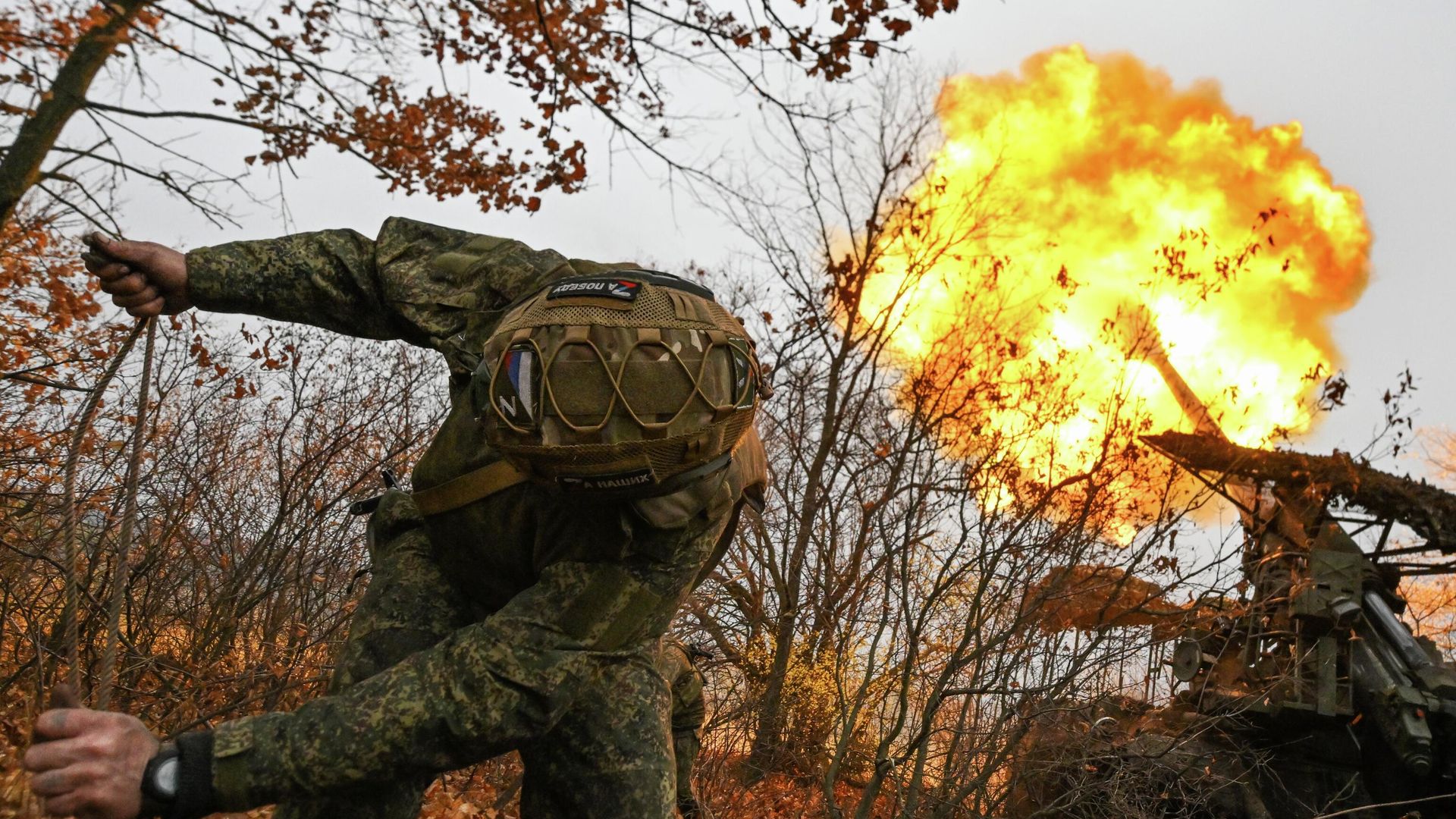 Боевая работа самоходной пушки 2С7 Пион группировки Запад Боевая работа самоходной пушки 2С7 Пион группировки Запад - РИА Новости, 1920, 20.11.2025